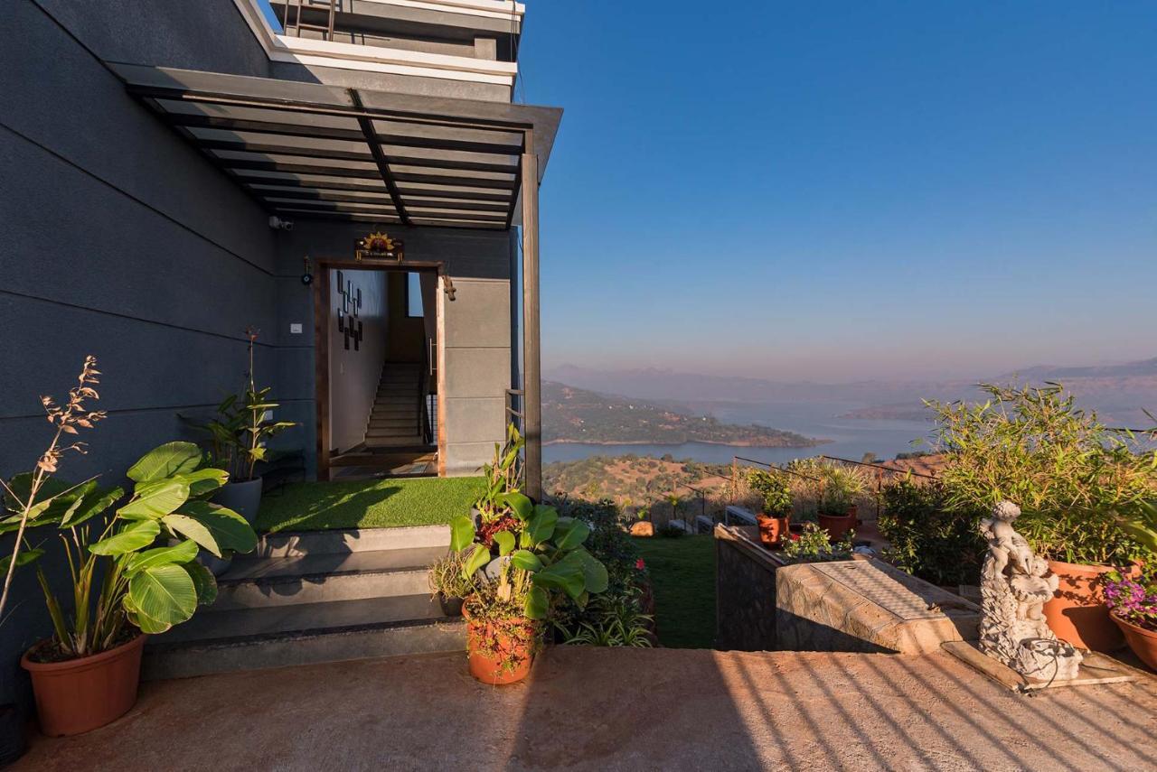 Eyes On The Lake By Stayvista - A Hillside Villa With A Captivating View Of The River Poona Buitenkant foto